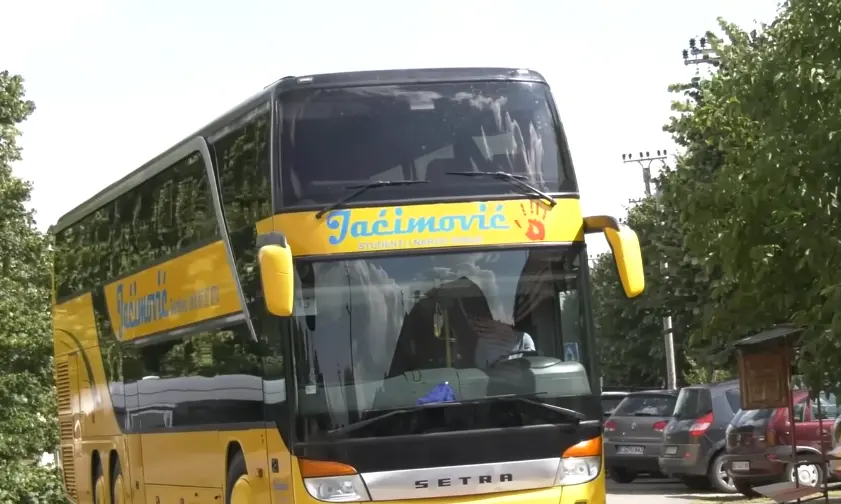Полиција дошла да приведе ауто-превозника Миломира Јаћимовића, њему позлило