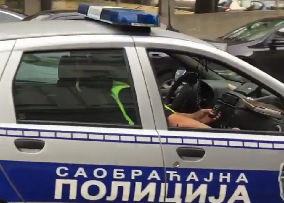 Букнуо пожар у школи у Крушевцу! У подрум убачено пиротехничко средство?!