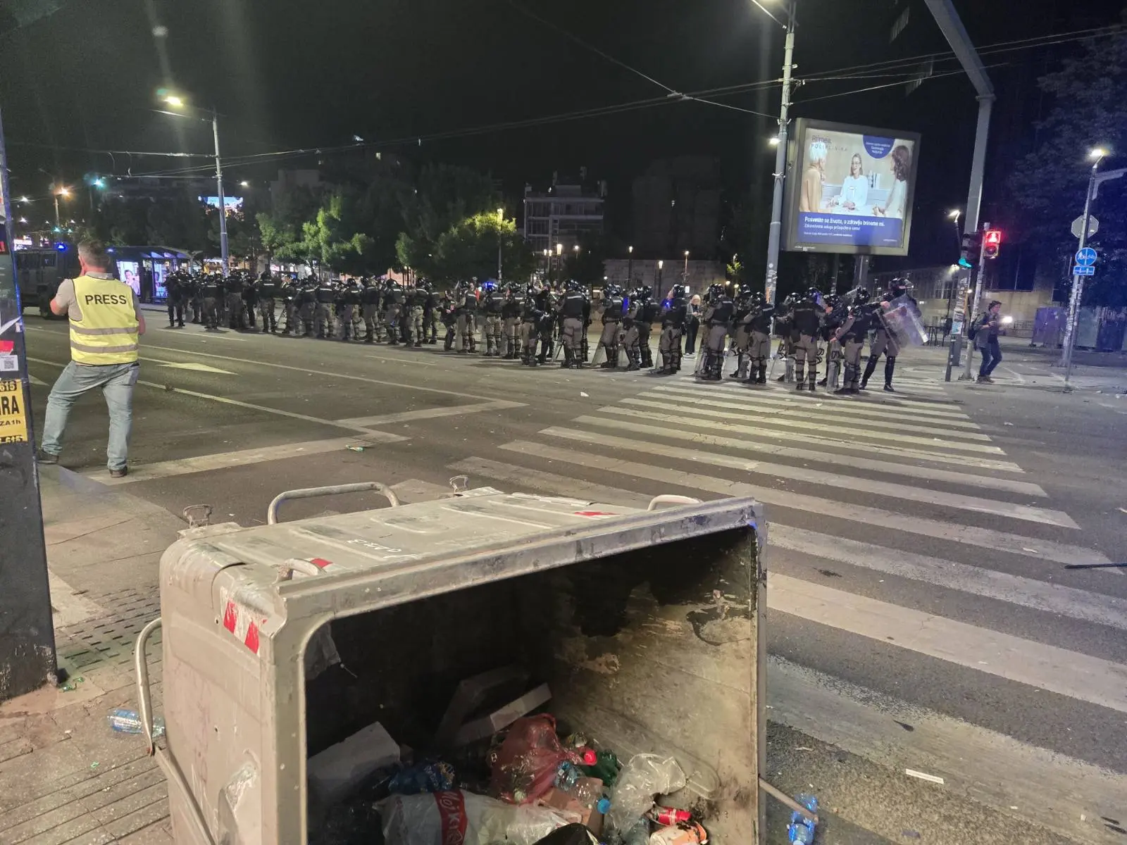 "Усмено наређење је било да сви морају на улицу ако желе да задрже посао или напредују": Кричак није једини високи функционер МУП виђен на протесту 23. маја