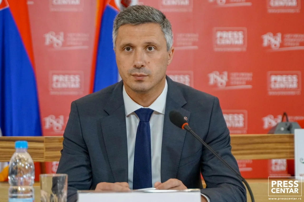 BOŠKO OBRADOVIĆ: Desno orijentisani birači treba da glasaju za Studentsku listu