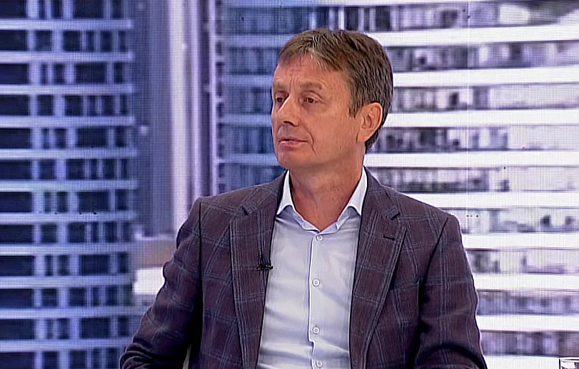 "Jedini odgovorni za požare su blokaderi, pucali su na ljude i palili imovinu": Darko Glišić optužio studente u blokadi i građane za požare u Srbiji (VIDEO)