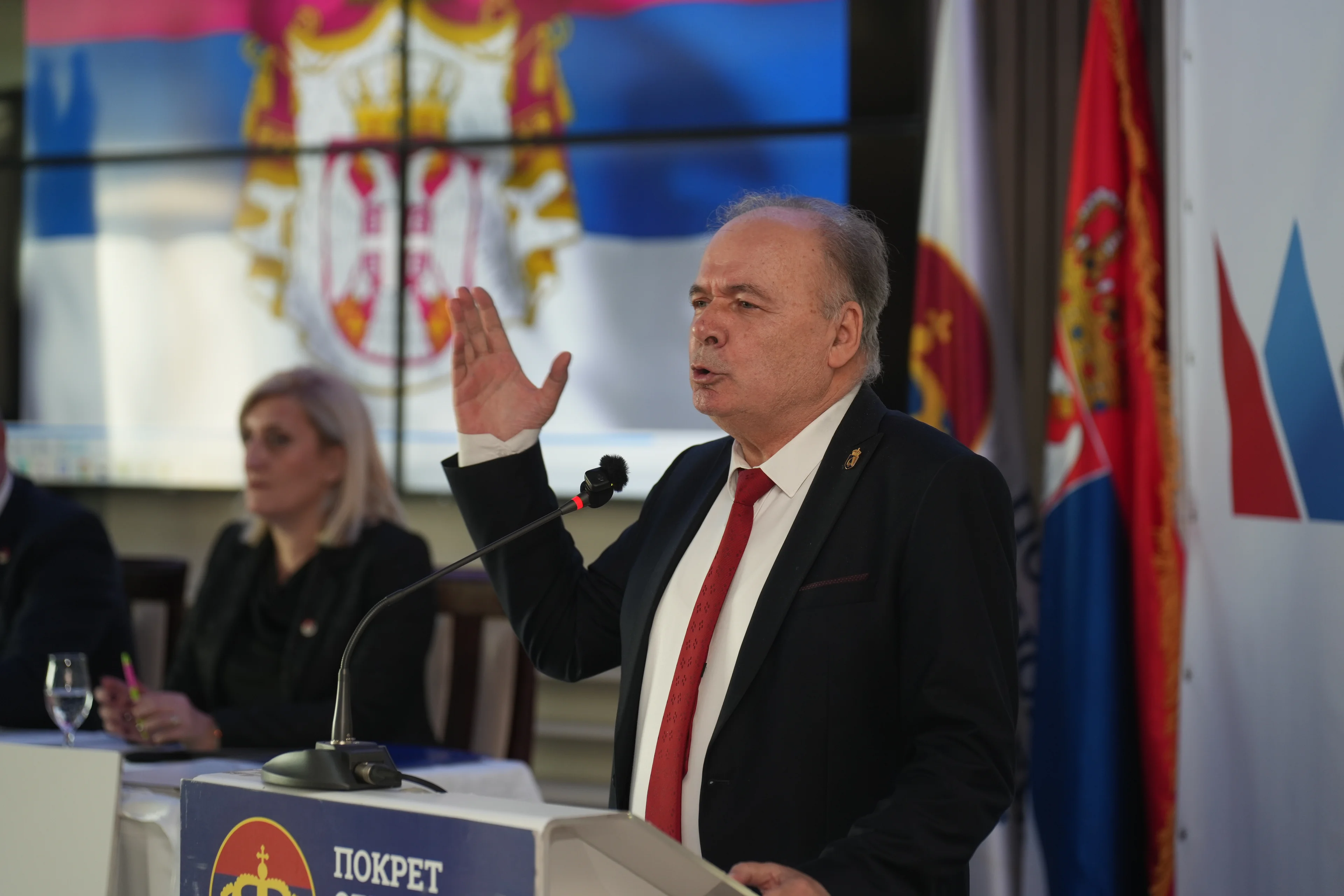Вучевићу, нећемо признати резултате избора ако опет покрадете!
