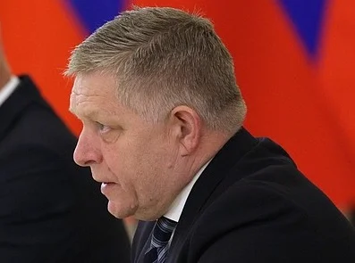 РАМПА ЗА ЗЕЛЕНСКОГ: Фицо изнео јасан став