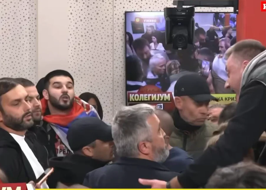 "Upad u Informer i sukob sa policijom su režirani od SNS i vrha bezbednosnih službi"
