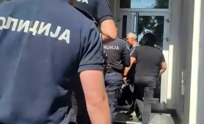 Izvršitelj odustao od iseljenja samohrane majke nakon što je dobio odluku suda (VIDEO)