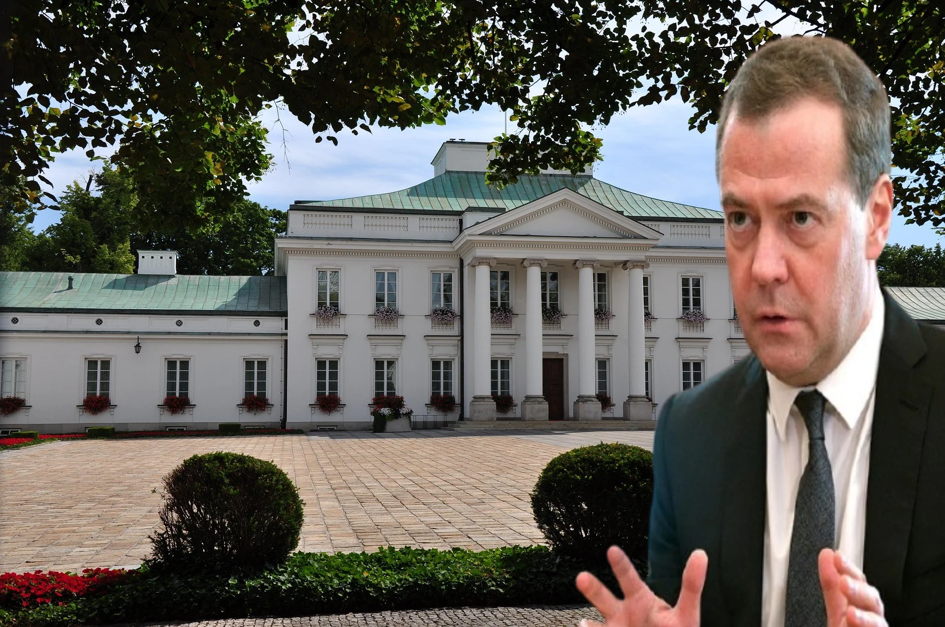 Медведев запрепастио Пољаке: Предлаже одузимање палате Белведере - изграђена руским новцем