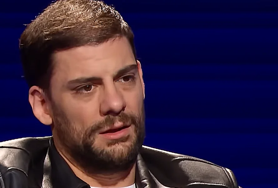 "Тата, шта си радио данас? Оставио сам ђубре испред куће човека коме је погинуо син. Браво, тата": Коментар Милана Марића убитачан као никад
