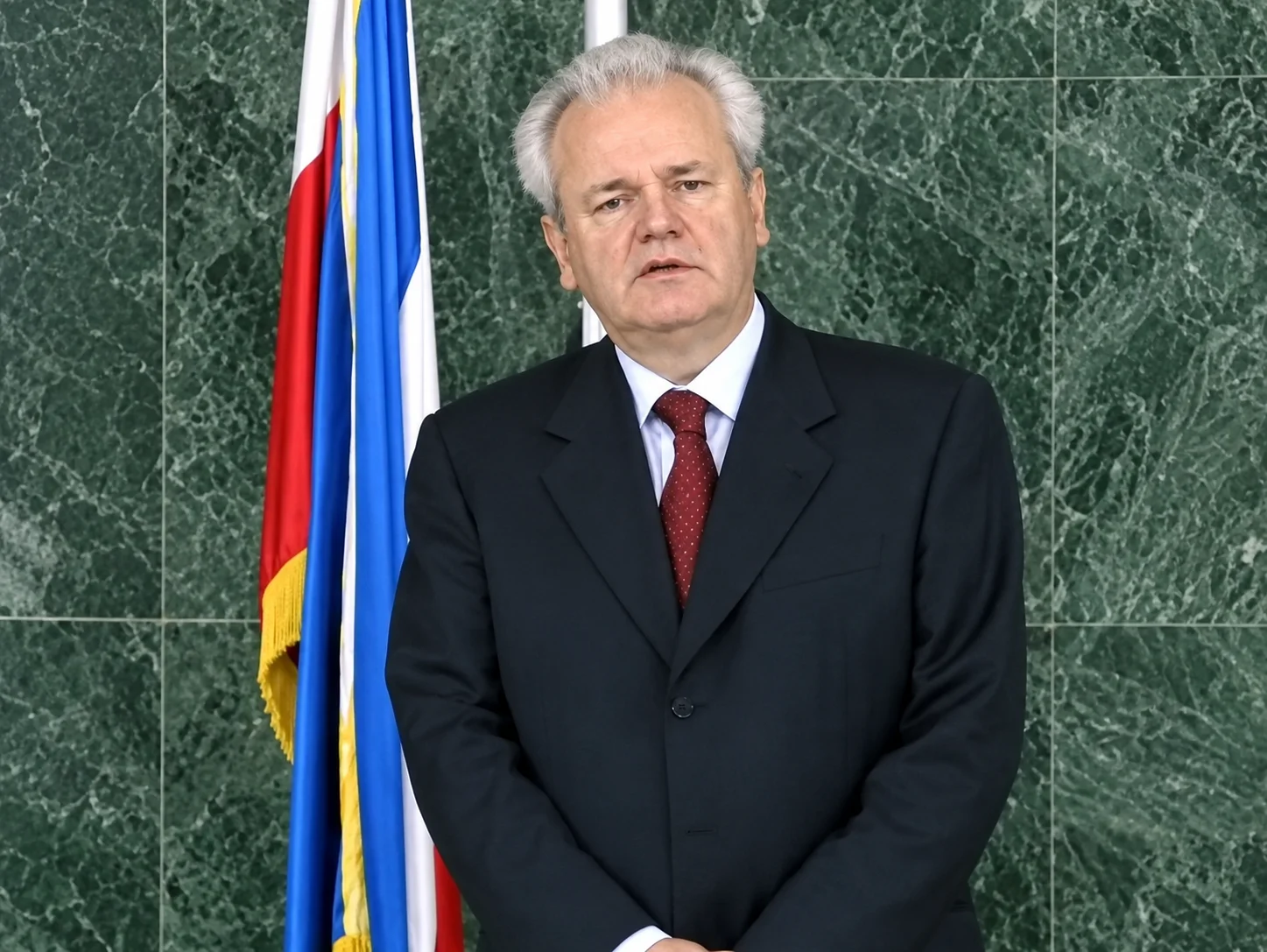 Ovako je Slobodan Milošević priznao izborni poraz i predao vlast (VIDEO)