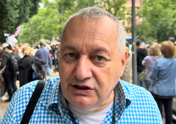 ОПШТЕ ЛУДИЛО: СНС тера људе да са боловања долазе на митинг у Београду