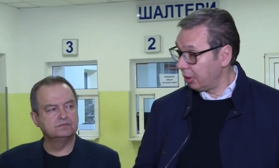 "Немојте падати на ову представу СНС-СПС. Врана врани очи не вади!"