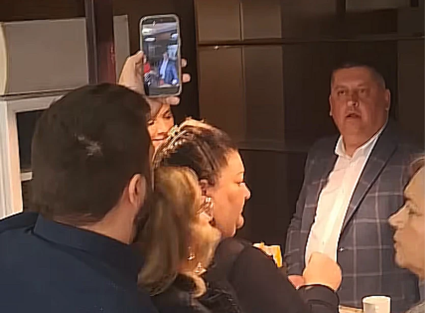 "Хоћеш да ти залепим шамарчину?": Директор Новосадске топлане претио Мирану Погачару у Скупштини Новог Сада (ВИДЕО)