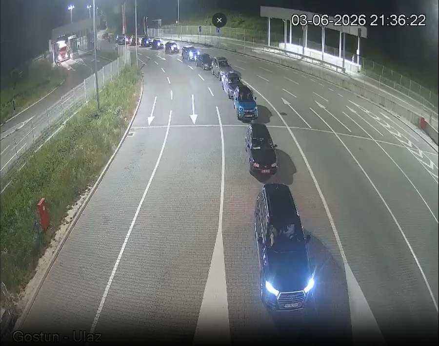 Држављани Црне Горе не могу у Србију: Детаљна контрола на граничним прелазима, створиле се колоне возила