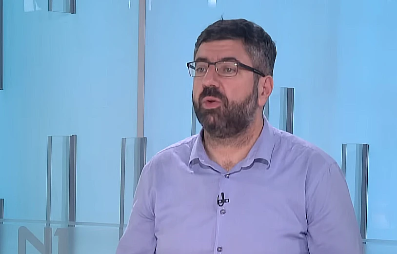 Жестока расправа Лазовића и Пауновић: "Фолирате се да живите на Косову", "За Вас је премијер као морско прасе"