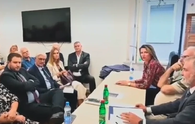 Снимак састанка Несторовићевог покрета: Признали да се договарају са Андрејем Вучићем, Вулину би дали "што Руси буду тражили", али после избора