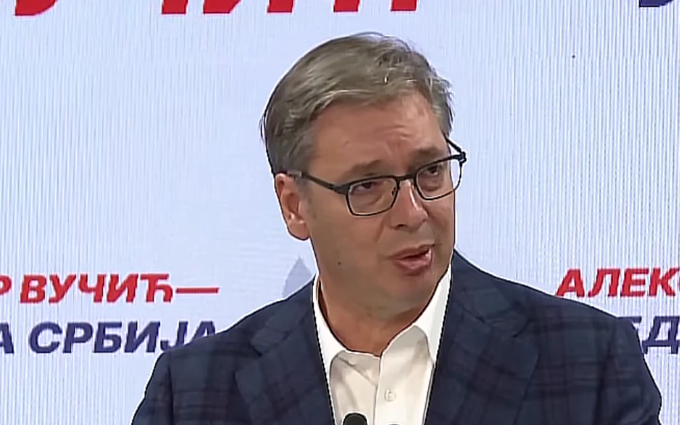 ПОБЕДА СТУДЕНТСКЕ ЛИСТЕ, ПОРАЗ  ВУЧИЋА: ПОГЛЕД ИЗ РУСИЈЕ